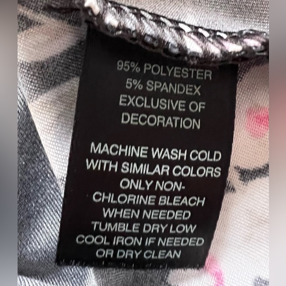 WHBM - Floral Cami With Lace - Size Medium - Picture 8 of 8